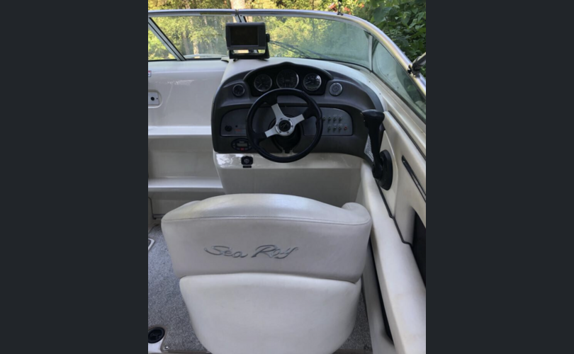 Sea Ray 220 Sunsport-kuva-3